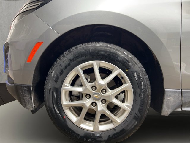 Used 2024 Chevrolet Equinox LT AWD/4WD image 11