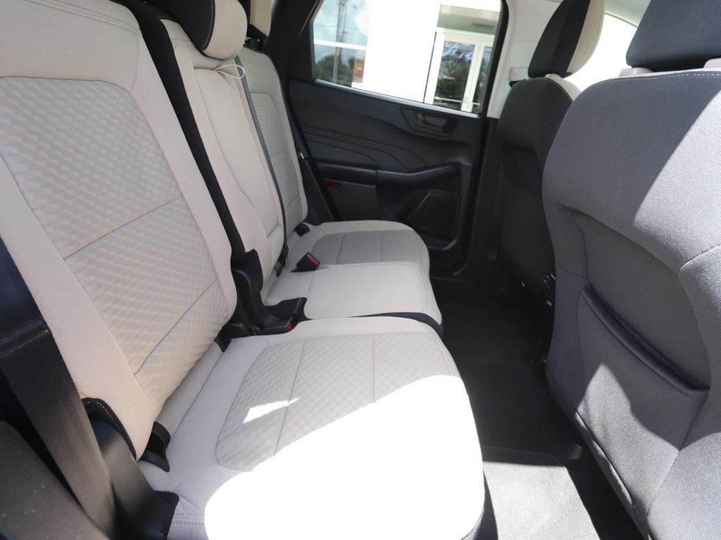 Certified 2022 Ford Escape SE w/ Convenience Package image 23