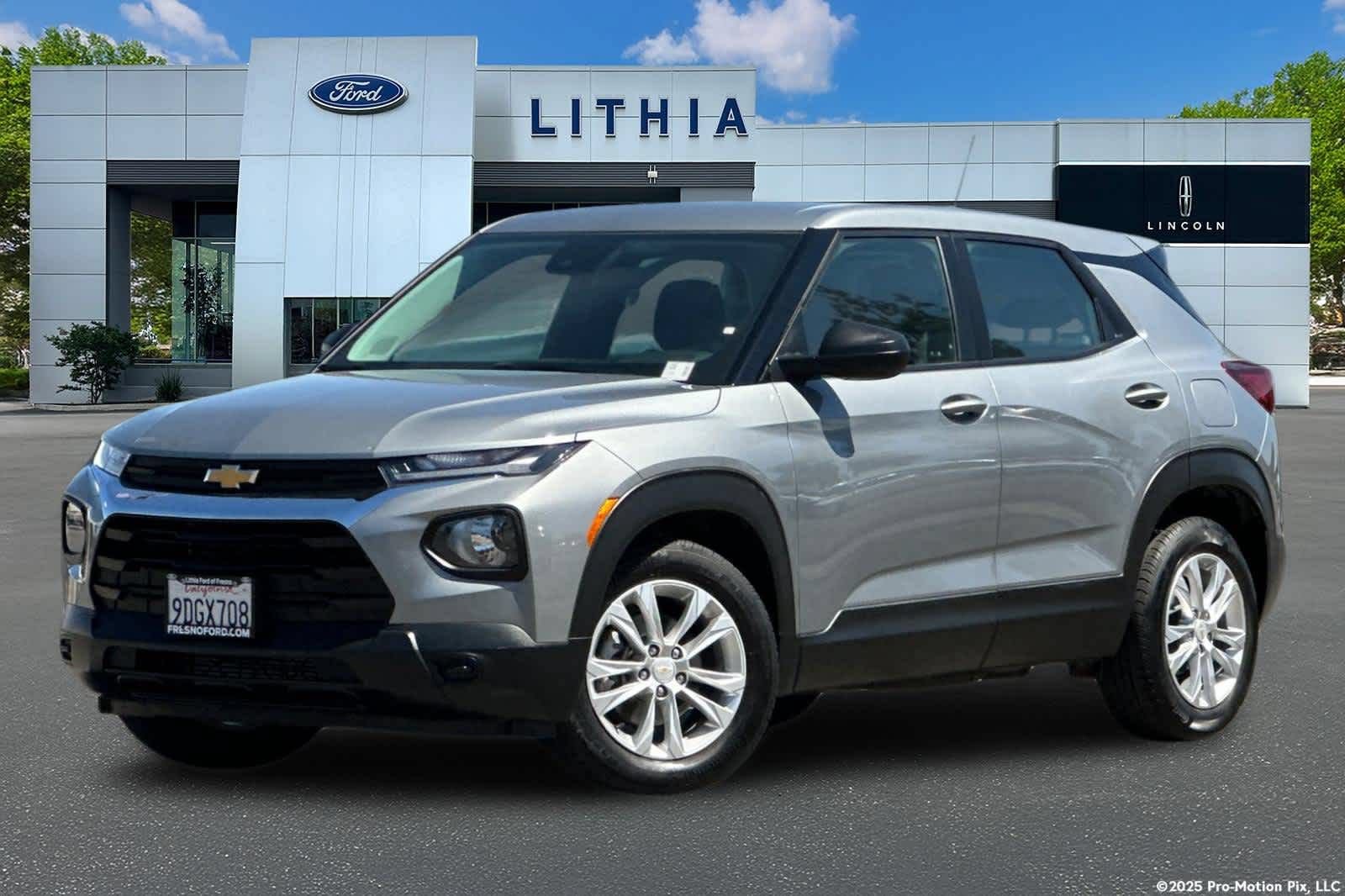 Used 2023 Chevrolet TrailBlazer LS FWD image 1