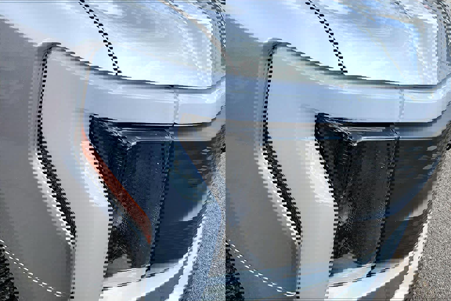 Certified 2022 Ford F150 Lightning XLT w/ Max Trailer Tow Package image 28