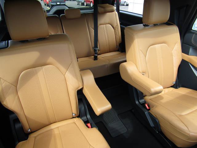 Certified 2023 Ford Expedition Max Platinum AWD/4WD image 4