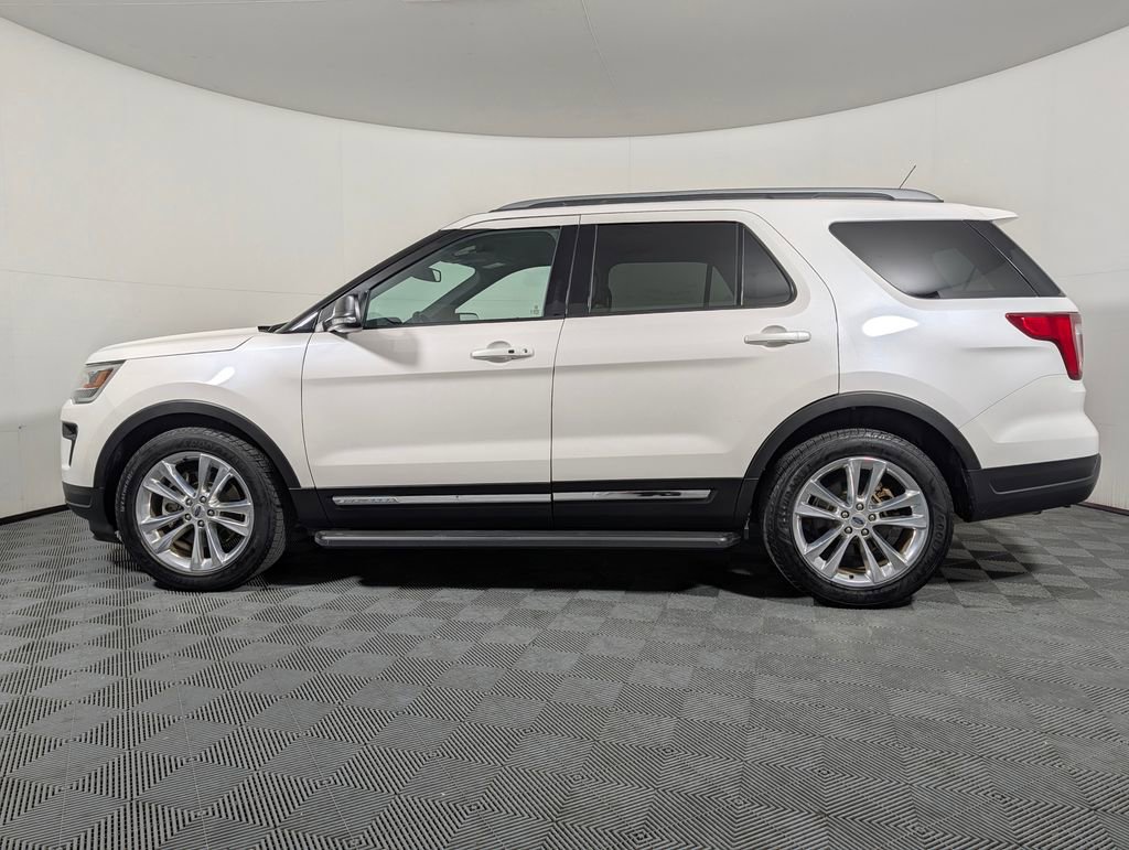 Certified 2019 Ford Explorer XLT w/ Equipment Group 202A FWD image 5