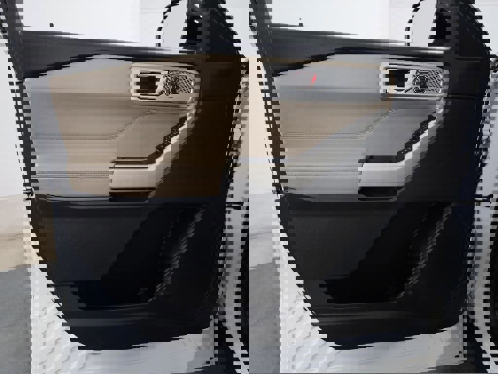 Certified 2021 Ford Explorer Limited w/ Equipment Group 301A image 23