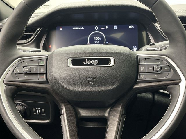 Used 2026 Jeep Grand Cherokee Limited AWD/4WD image 16