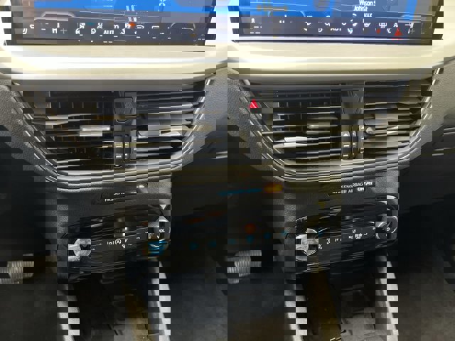 Certified 2024 Ford Escape Platinum image 29