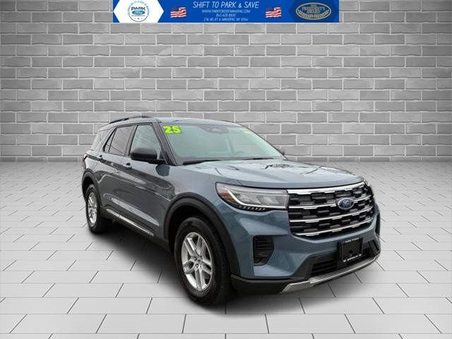 Certified 2025 Ford Explorer Active image 7