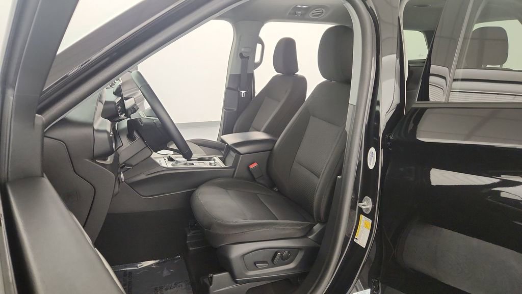 Certified 2023 Ford Explorer XLT image 15