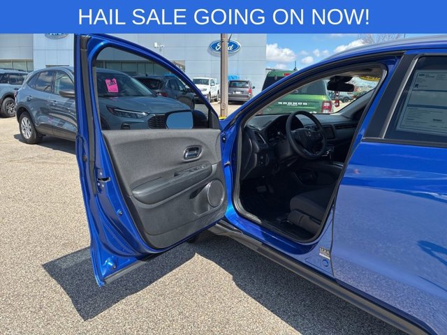 Used 2022 Honda HR-V EX image 9