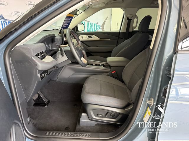 Certified 2026 Ford Explorer Active RWD image 11