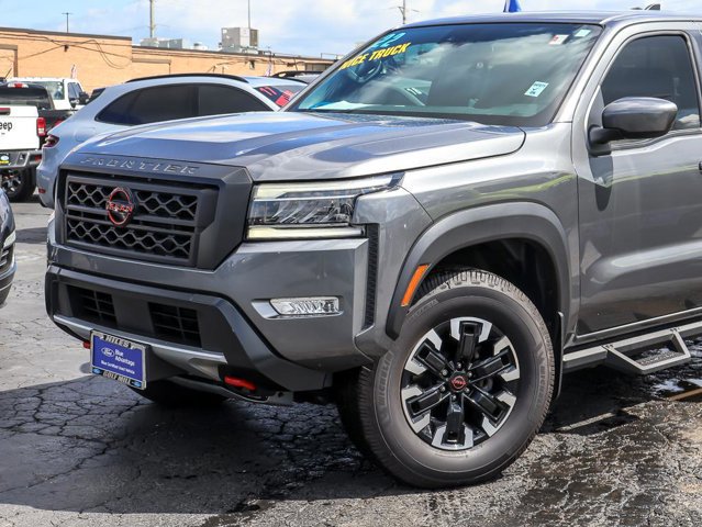Used 2022 Nissan Frontier PRO-4X w/ Technology Package AWD/4WD image 3