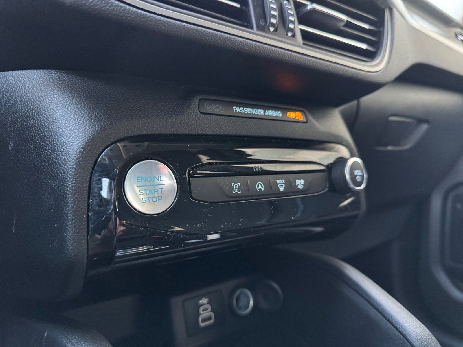 Certified 2024 Ford Escape Active w/ Tech Pack #1 image 22