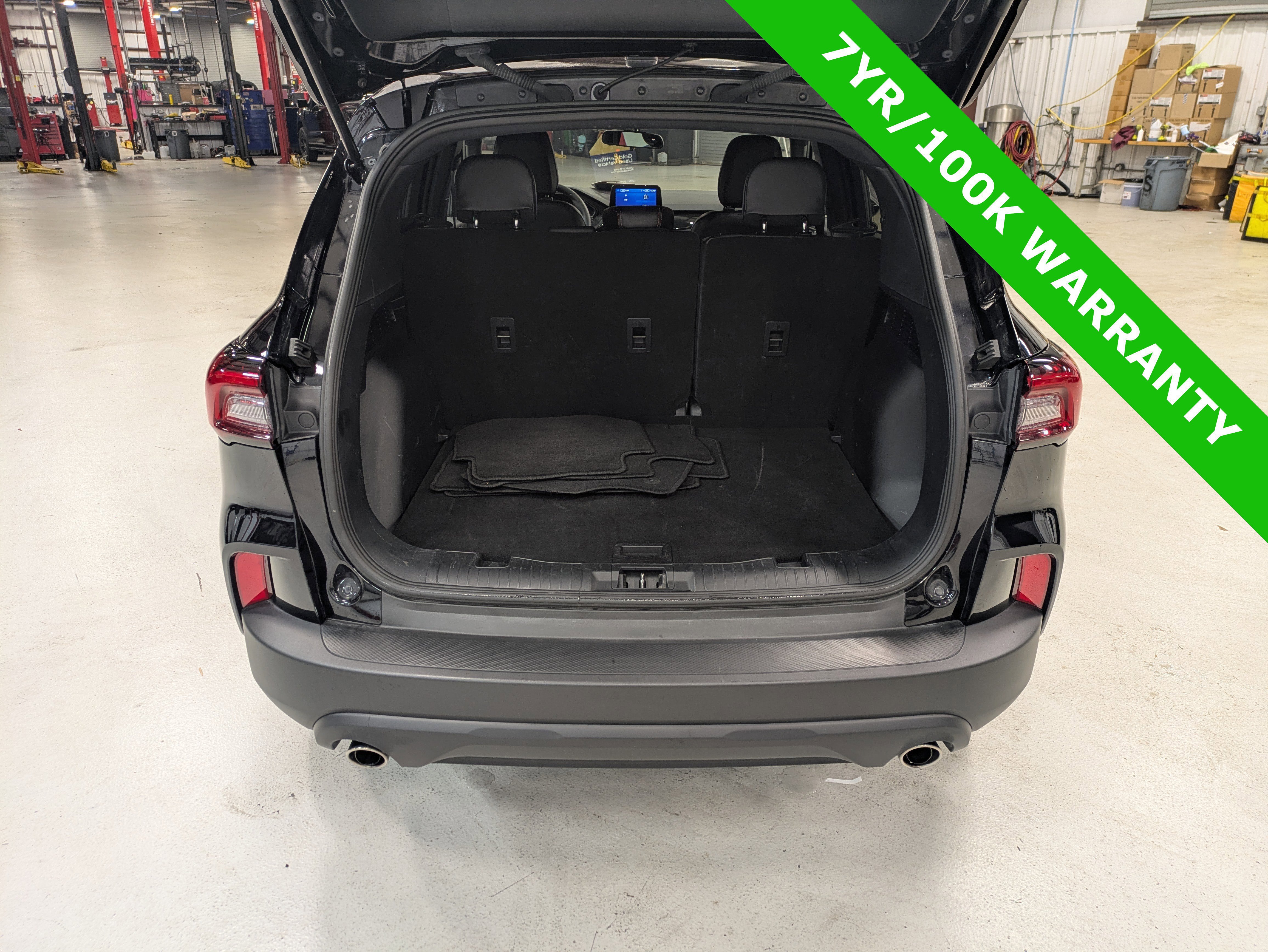 Certified 2025 Ford Escape ST-Line image 13