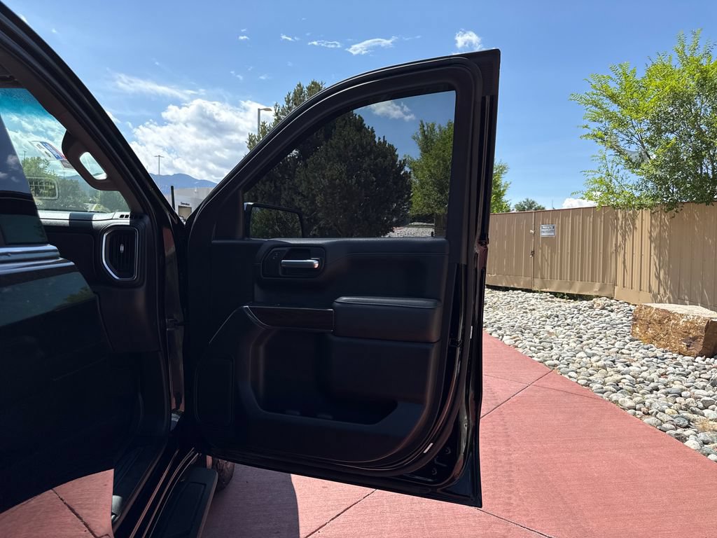 Used 2021 GMC Sierra 1500 SLT w/ SLT Premium Package AWD/4WD image 27