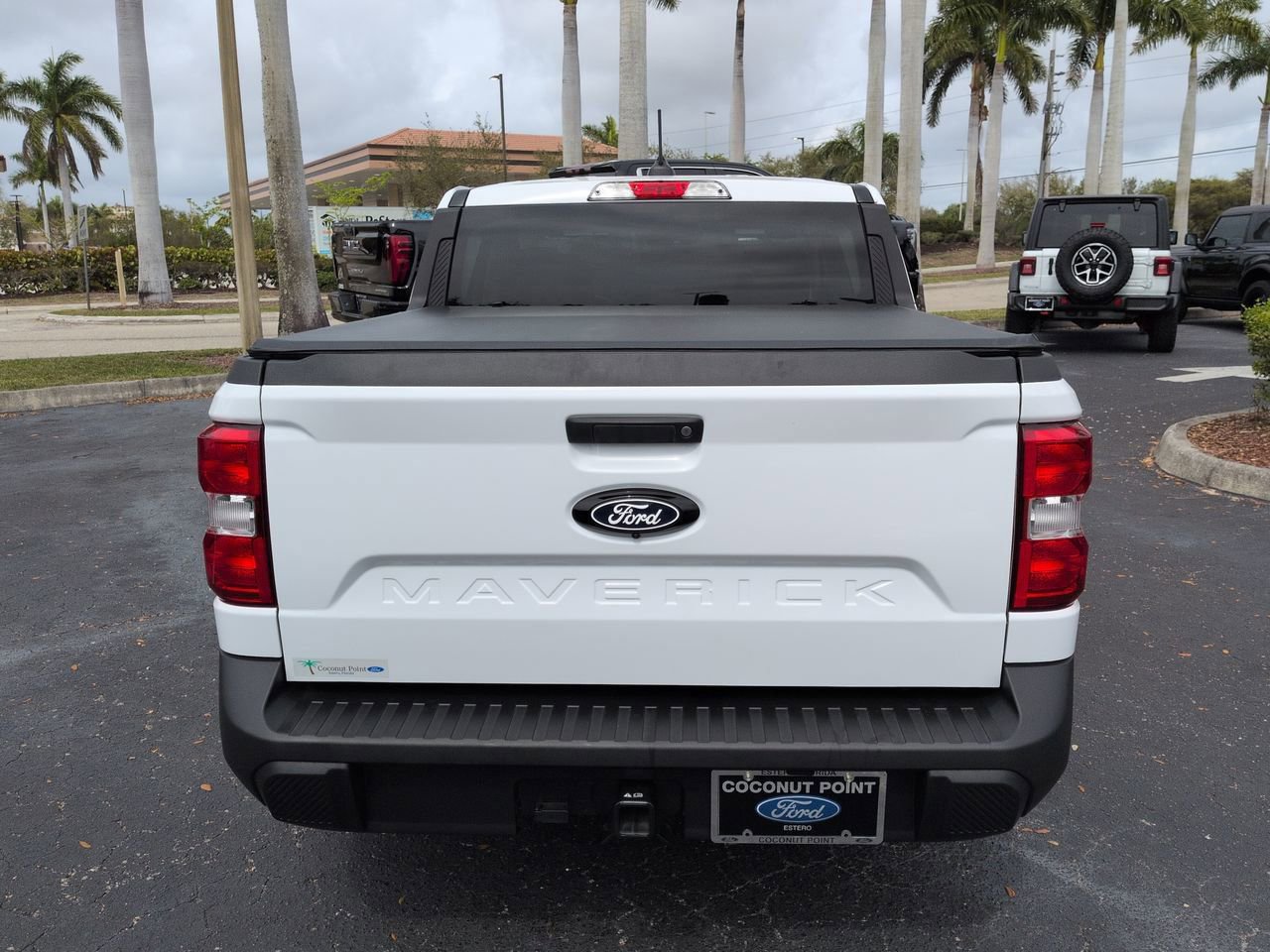 Certified 2025 Ford Maverick XL image 5