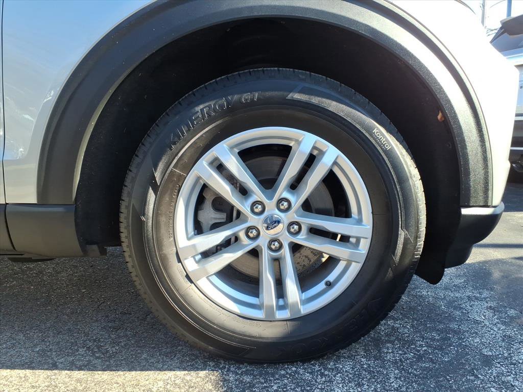 Certified 2023 Ford Explorer XLT w/ Equipment Group 202A image 14