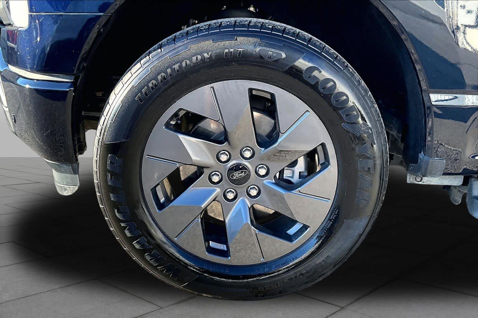 Certified 2024 Ford F150 Lightning Flash AWD/4WD image 10