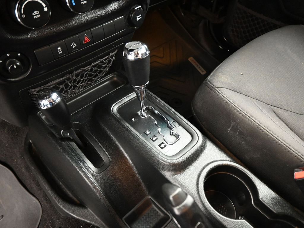 Used 2018 Jeep Wrangler Unlimited Sport S image 13