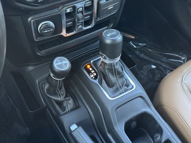 Used 2023 Jeep Wrangler Unlimited Sahara w/ Cold Weather Group image 16