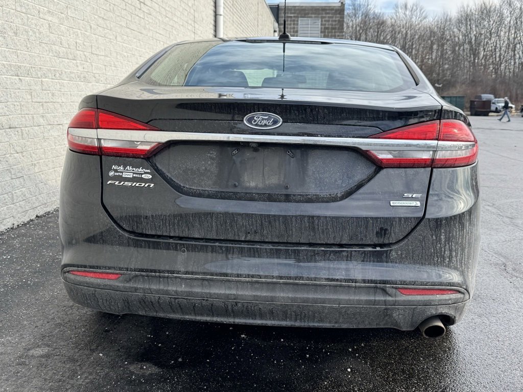Certified 2018 Ford Fusion SE w/ Fusion SE Technology Package image 3