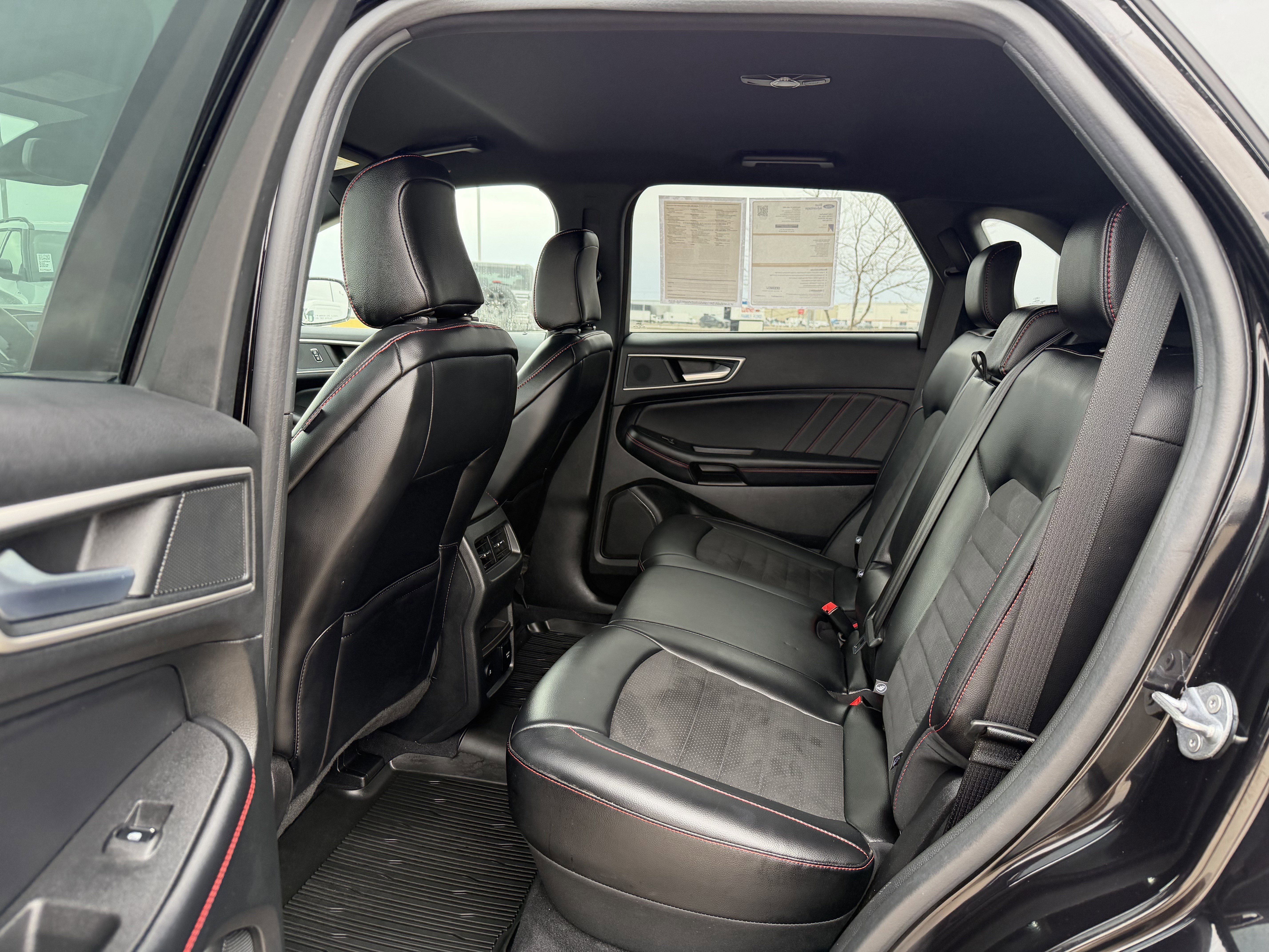 Certified 2024 Ford Edge ST-Line image 19