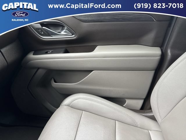 Used 2022 GMC Yukon XL SLT w/ SLT Luxury Package AWD/4WD image 28
