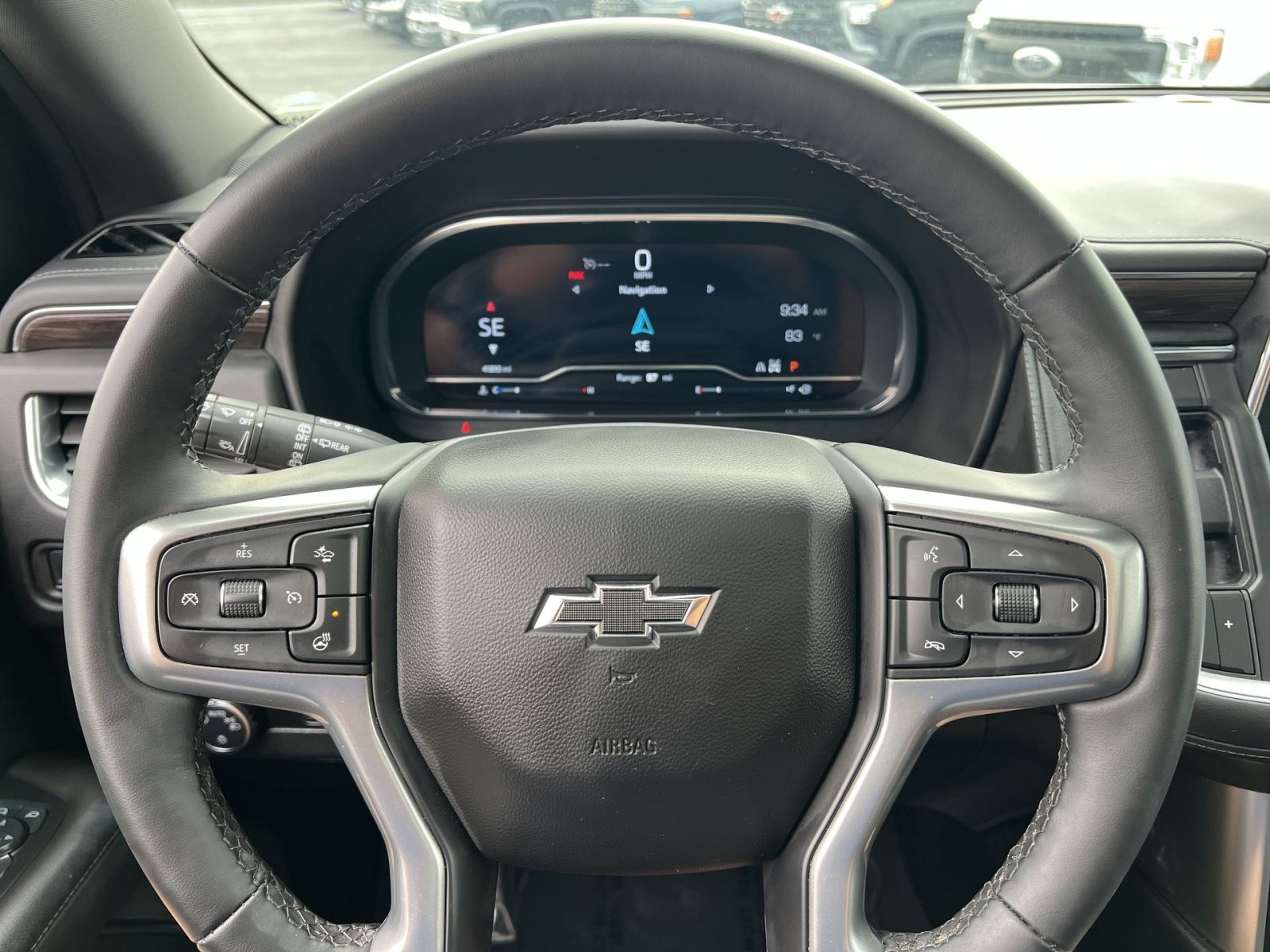 Used 2024 Chevrolet Tahoe Z71 w/ Luxury Package AWD/4WD image 16