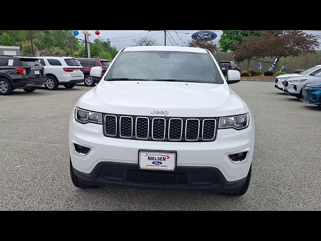 Used 2022 Jeep Grand Cherokee Laredo E AWD/4WD image 3