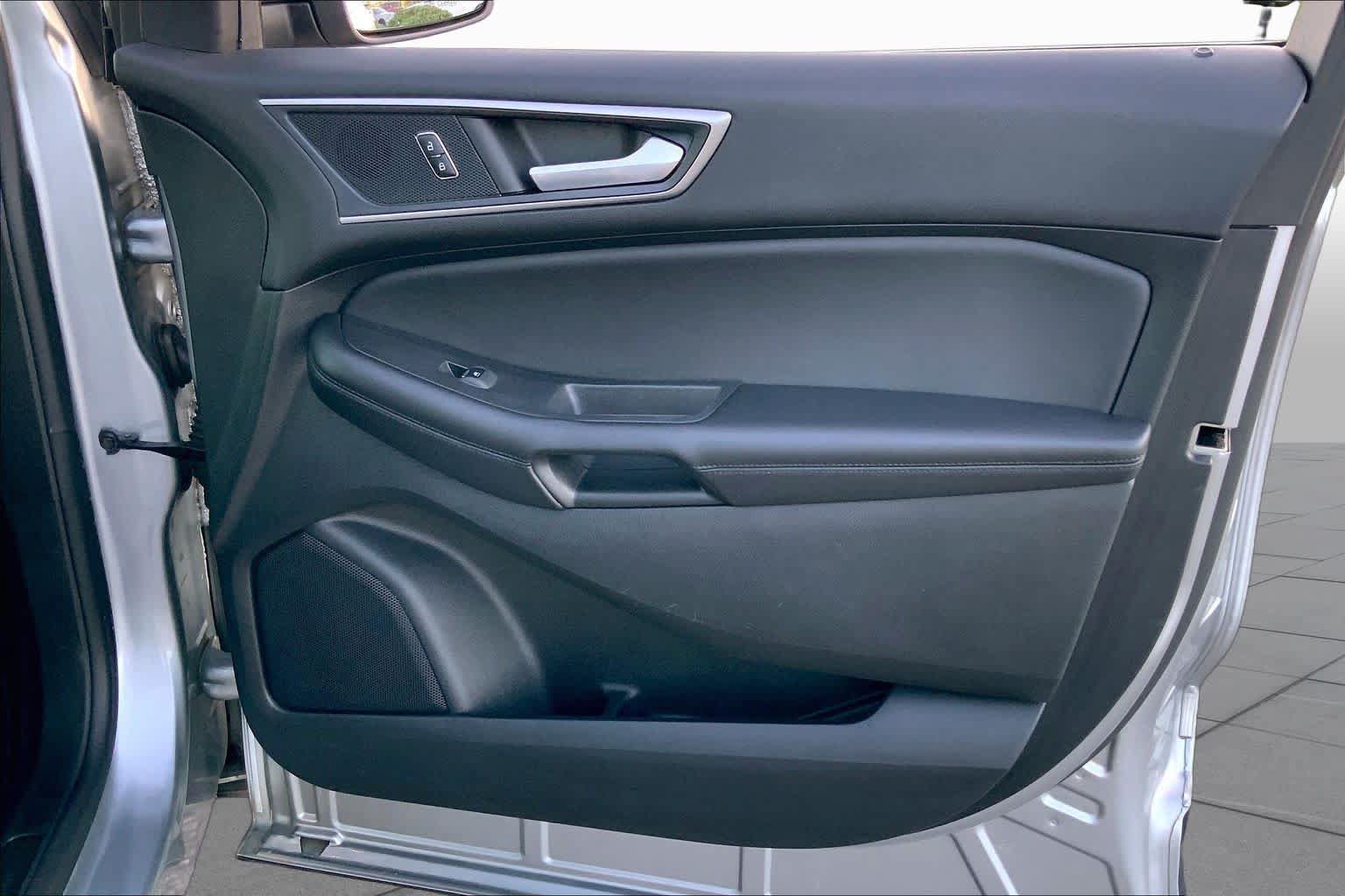 Certified 2022 Ford Edge SEL AWD/4WD image 21