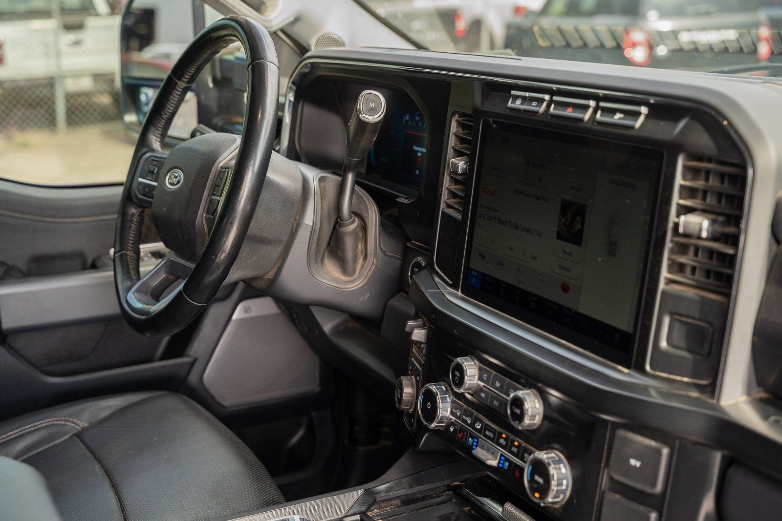 Certified 2023 Ford F350 Lariat image 16