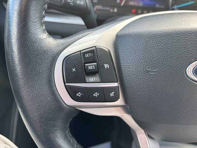Certified 2023 Ford Explorer XLT w/ Equipment Group 202A AWD/4WD image 18