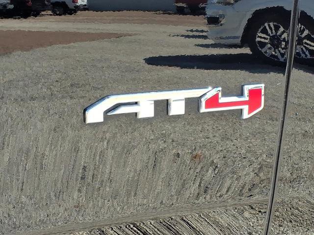 Used 2024 GMC Yukon AT4 w/ Technology Package image 12