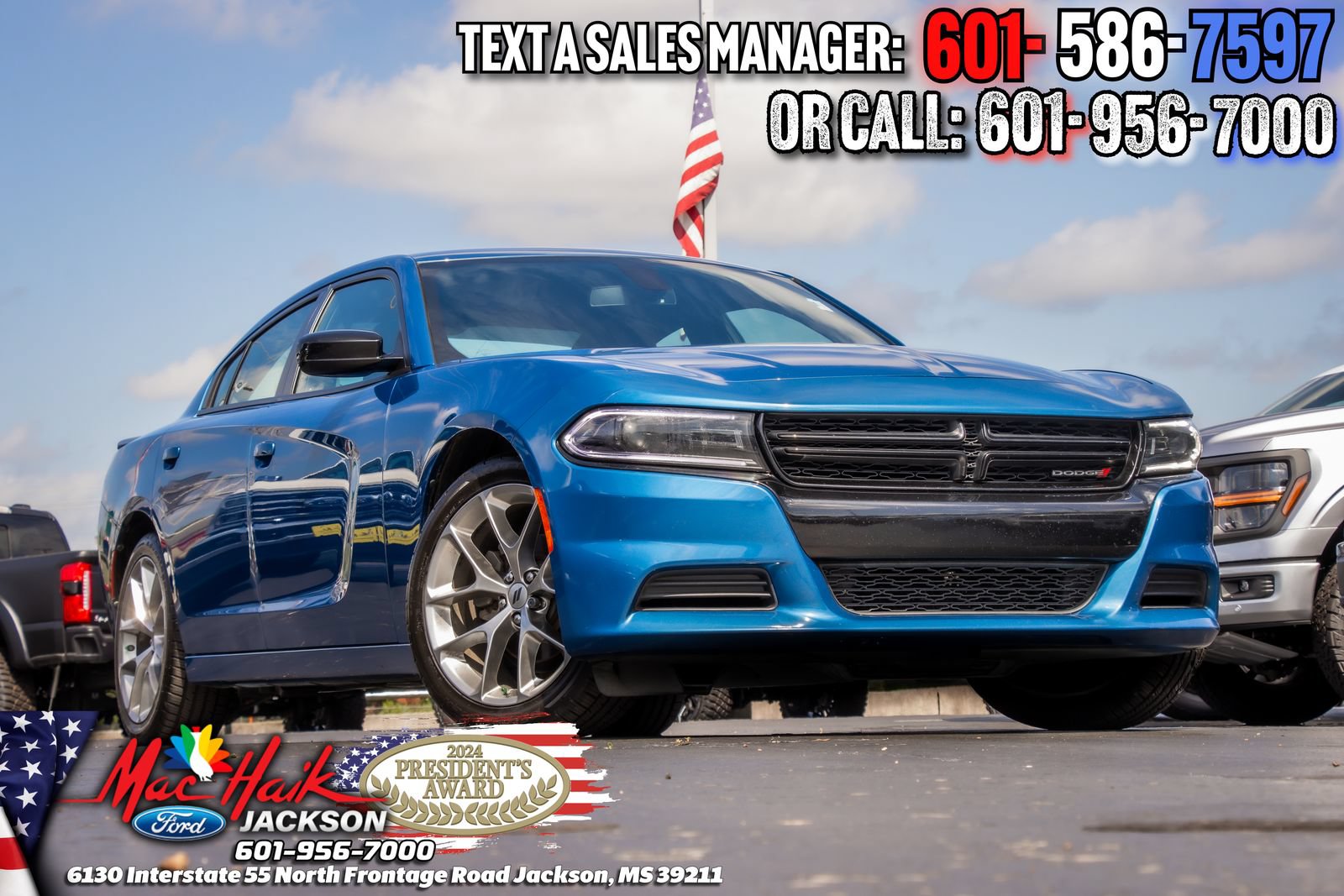 Used 2022 Dodge Charger SXT w/ Plus Group RWD image 2