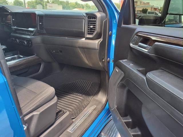 Used 2024 Chevrolet Silverado 1500 RST w/ Convenience Package II AWD/4WD image 29