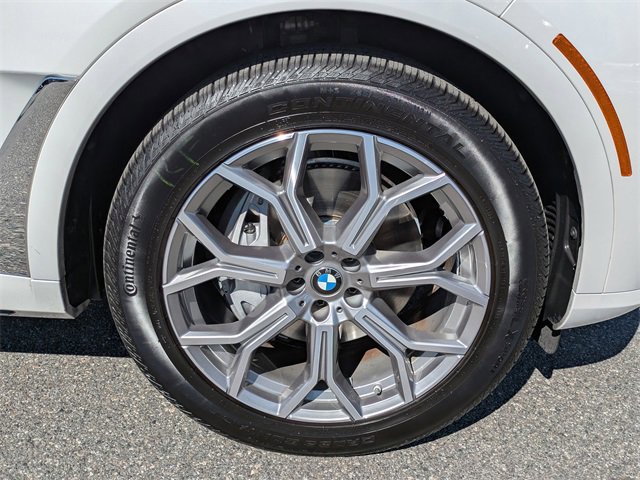 Used 2023 BMW X7 xDrive40i w/ Premium Package image 11