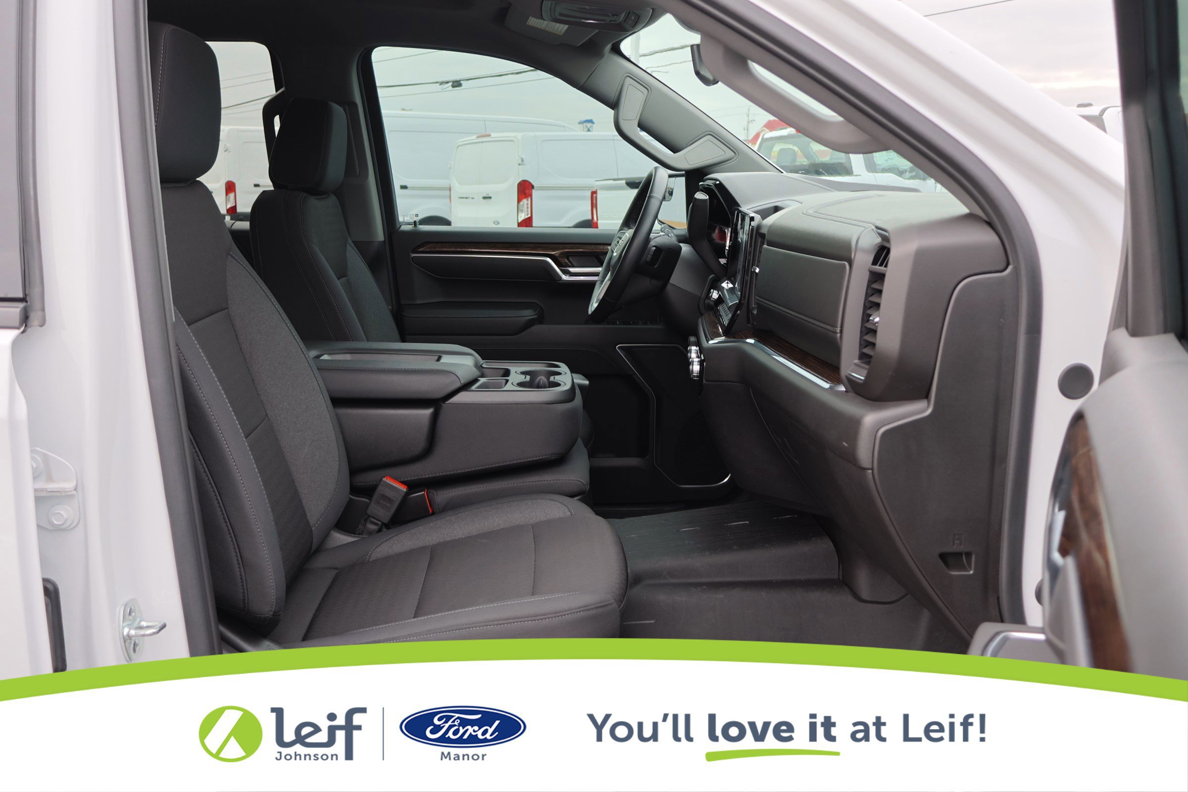 Used 2025 GMC Sierra 1500 Elevation image 37