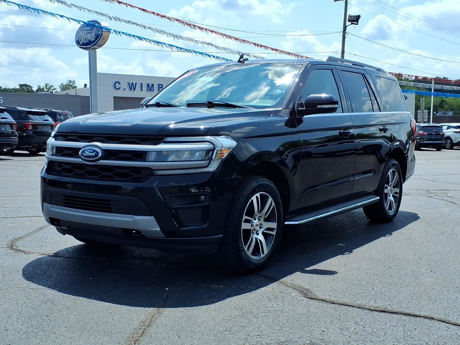 Certified 2022 Ford Expedition XLT AWD/4WD image 3