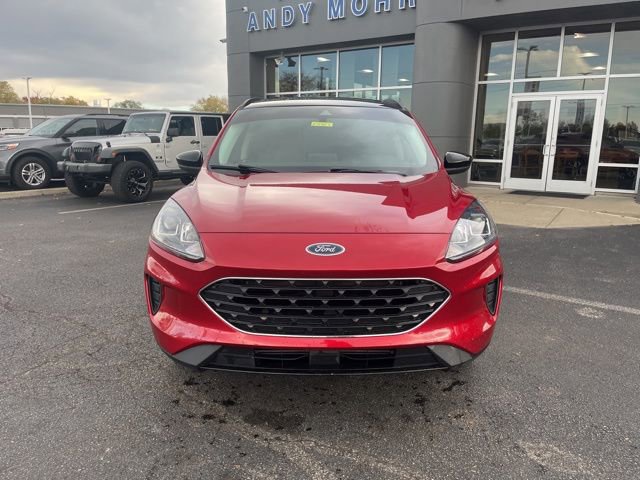 Certified 2022 Ford Escape SE w/ SE Sport Appearance Package image 8