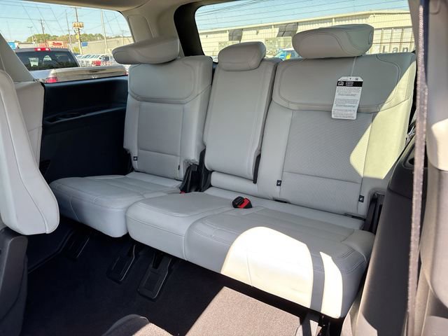 Certified 2025 Ford Expedition Platinum image 19