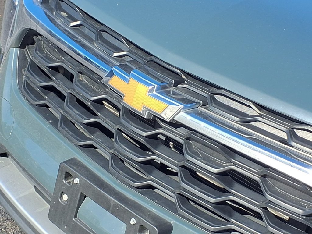 Used 2025 Chevrolet Trax LT FWD image 35