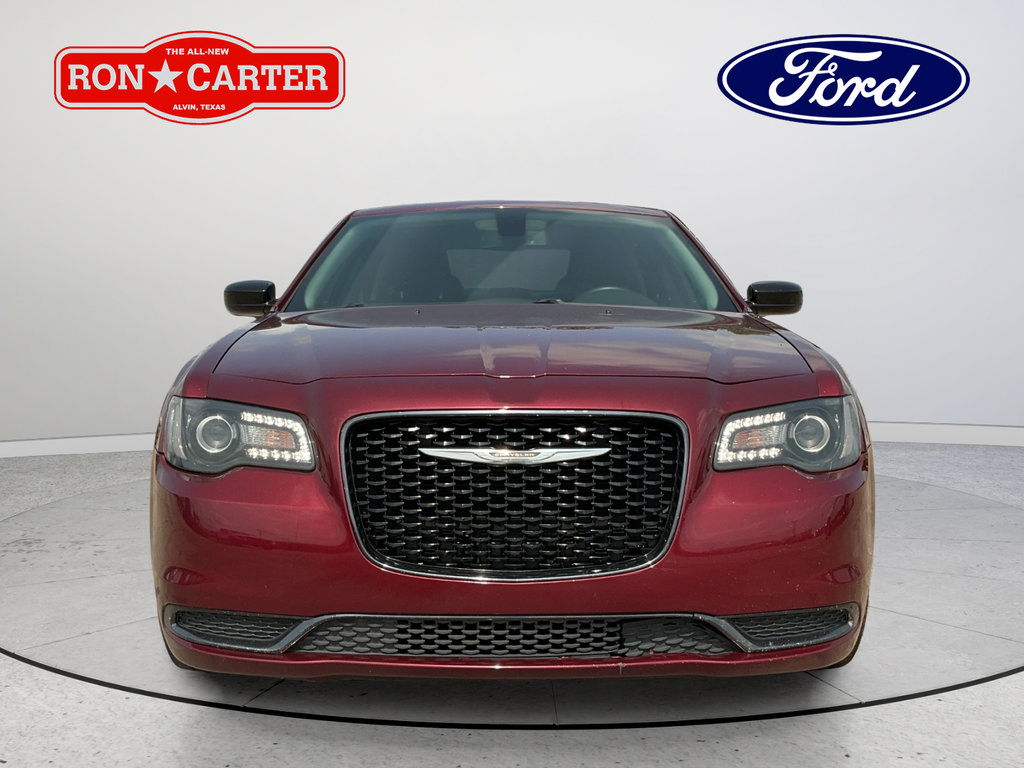 Used 2020 Chrysler 300 Touring w/ Sport Appearance Package RWD image 2