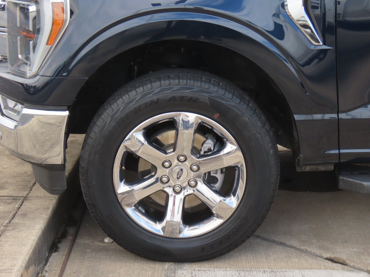 Certified 2023 Ford F150 Lariat w/ Equipment Group 502A High AWD/4WD image 6