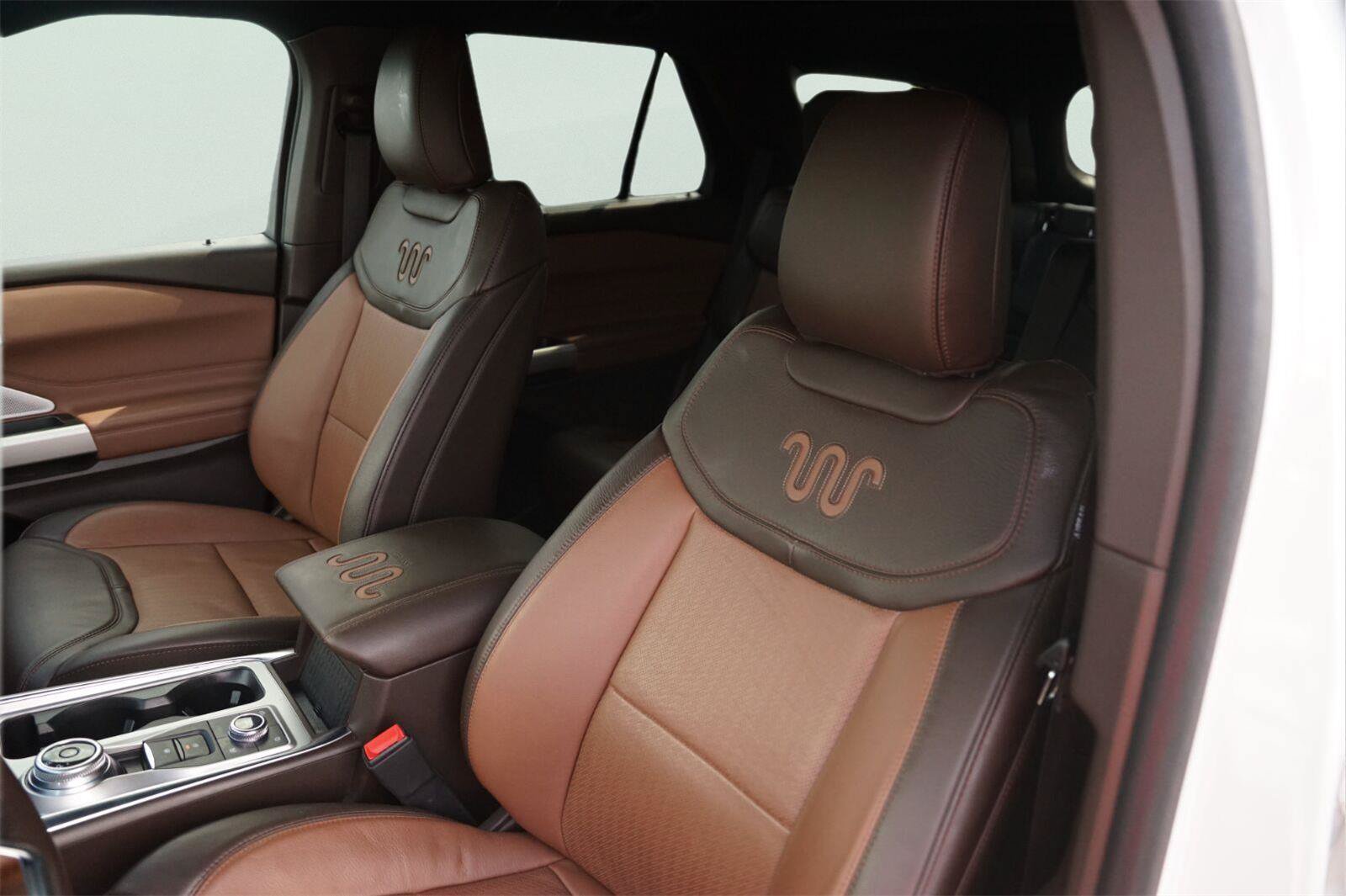 Certified 2023 Ford Explorer King Ranch w/ Technology Package AWD/4WD image 10
