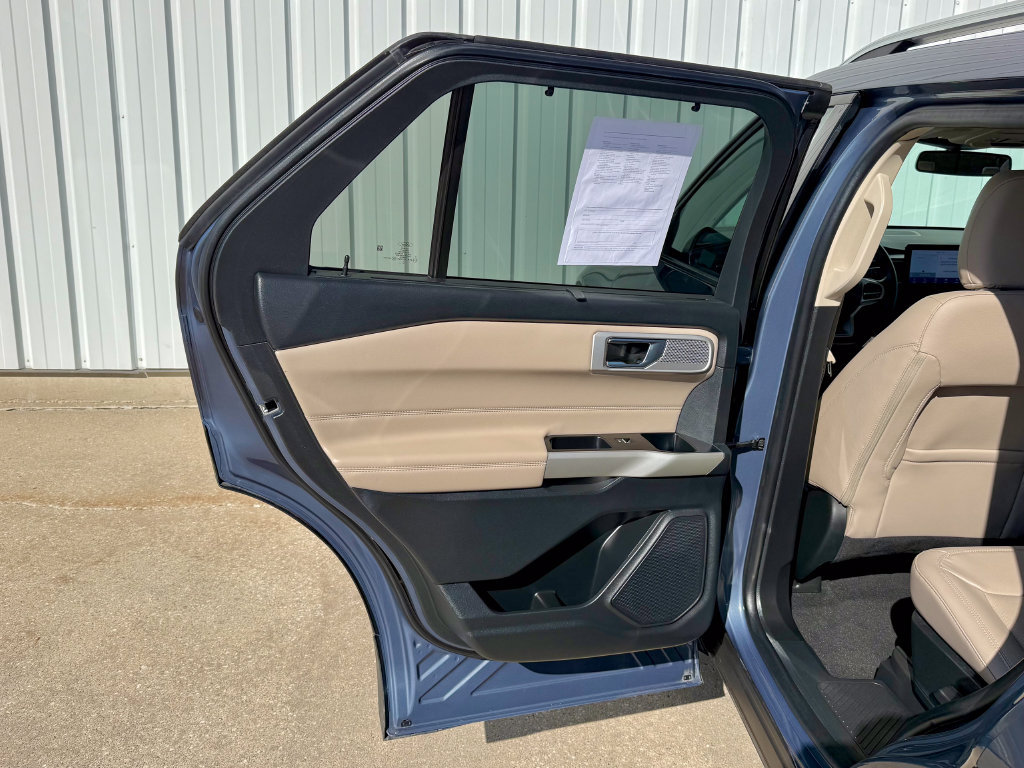 Certified 2021 Ford Explorer Limited w/ Equipment Group 301A AWD/4WD image 16