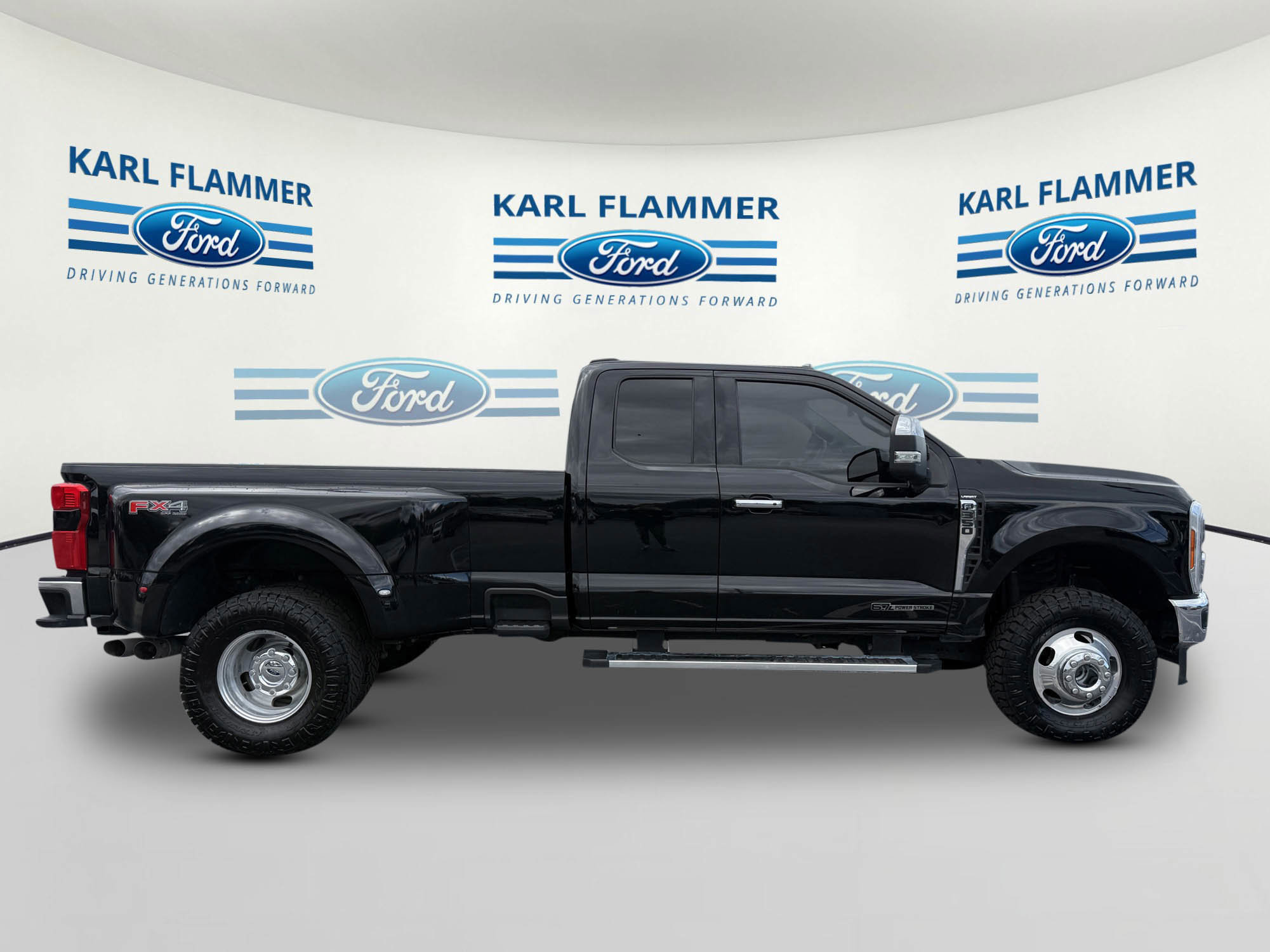 Certified 2023 Ford F350 Lariat w/ Chrome Package image 2