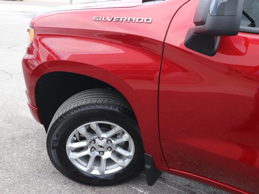 Used 2024 Chevrolet Silverado 1500 RST AWD/4WD image 3