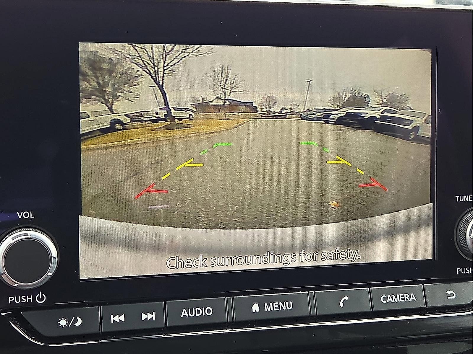 Used 2025 Nissan Pathfinder SV image 17