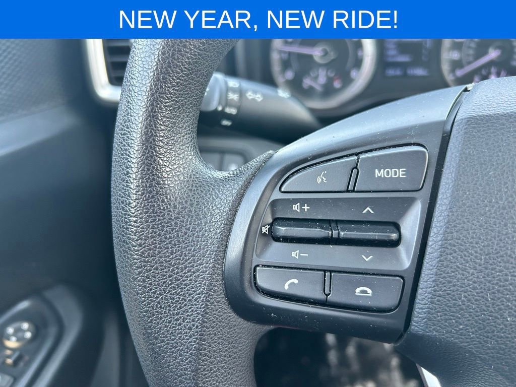 Used 2020 Hyundai Venue SEL image 29