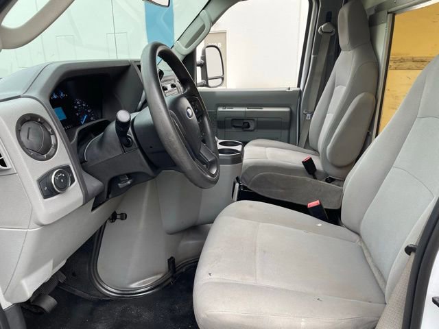 Certified 2022 Ford E-350 and Econoline 350 Super Duty w/ Power Windows & Locks Group image 14