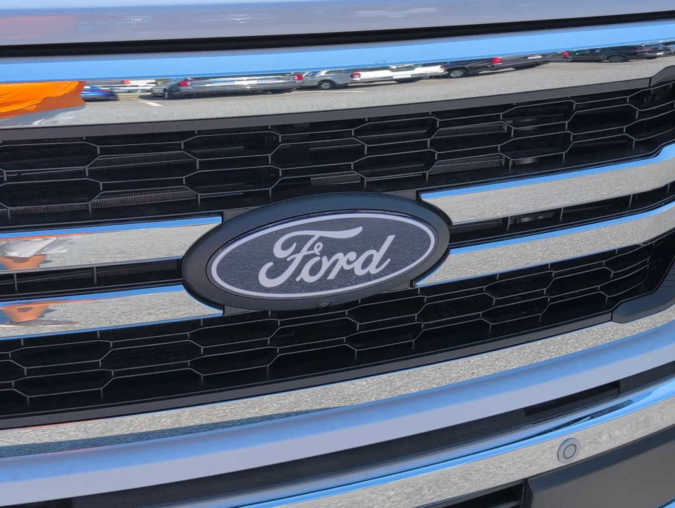 Certified 2025 Ford F150 Lariat w/ Equipment Group 501A Mid image 16