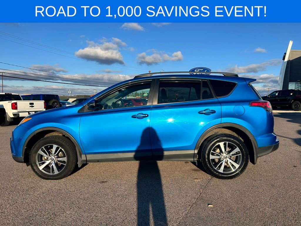 Used 2017 Toyota RAV4 XLE image 3